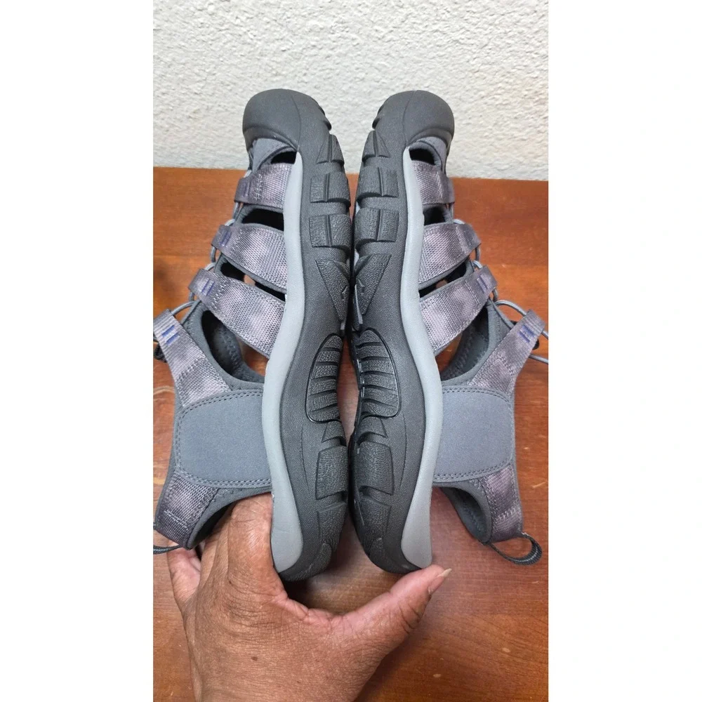 NWOT Keen Clearwater CNX‎ Sandals Mens 11.5 Grey Waterproof Hiking Fisherman Out